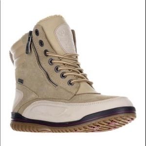 Pajar Canada's Jeana| Never Worn| Original Box included| Size 6.5